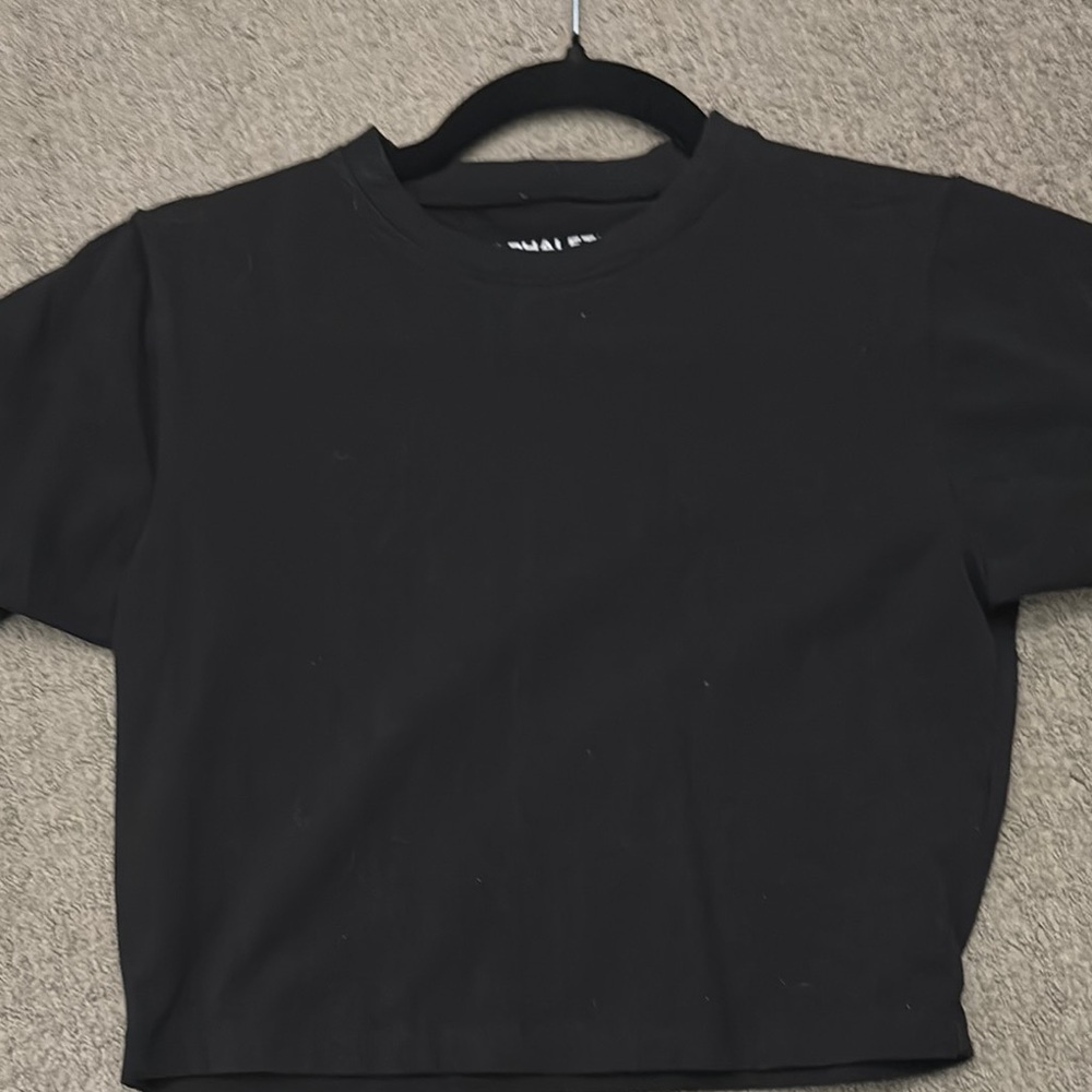 Alphalete Black Croptop